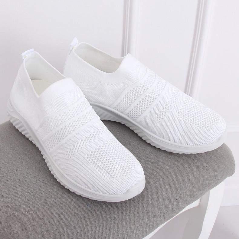 White NB331P White sports shoes 2 White NB331P White sports shoes 2