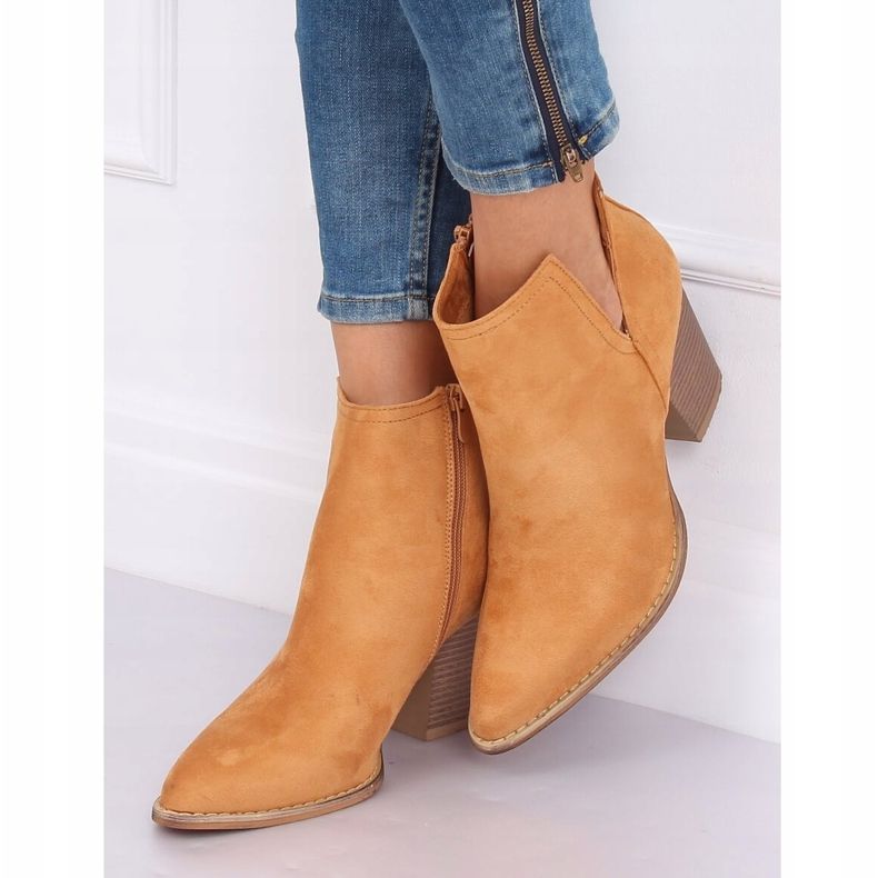 Boots on transitional camel ZE03P Camel brown 1