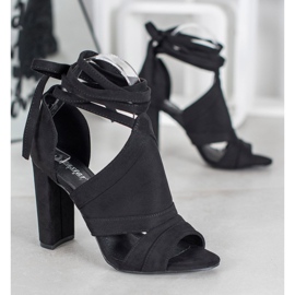 Seastar Tied Sandals On A Post black 2