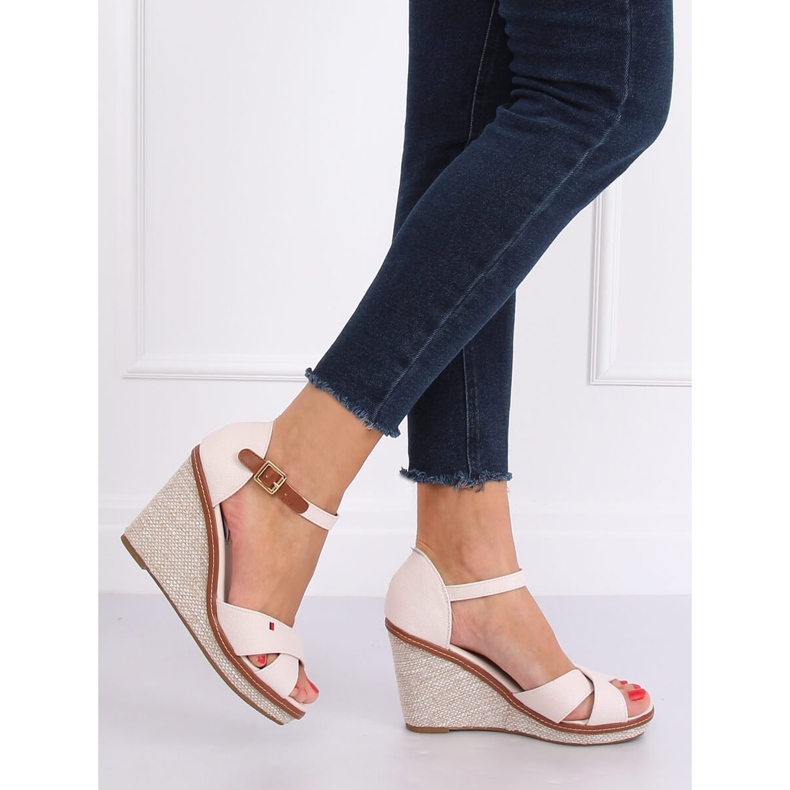 Beige wedge sandals R133P Beige 1