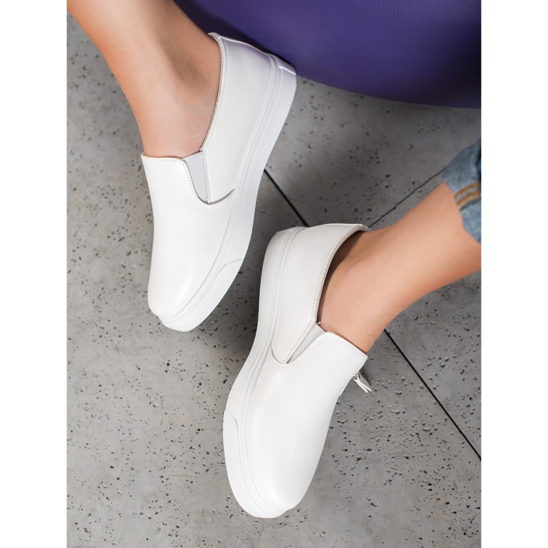 SHELOVET White Slipons With A Zipper 1