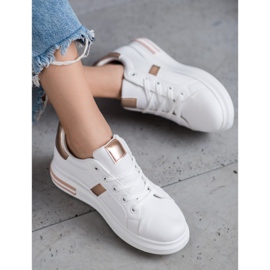 SHELOVET Sports shoes with gold inserts white 1