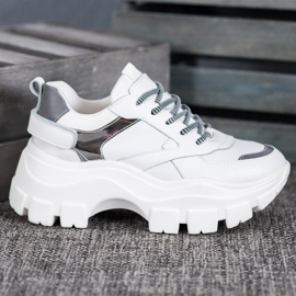 Weide White Sneakers On The Platform 1