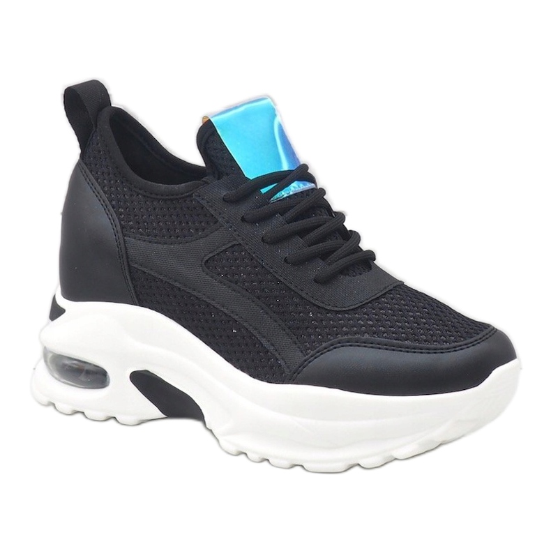 Black sports sneakers with the AB5722 system 1