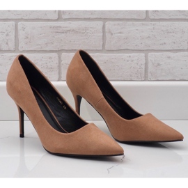 Beige classic X8053 suede heels 1