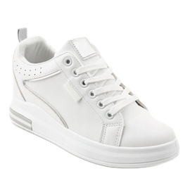 White sneakers on the wedge SC12 1