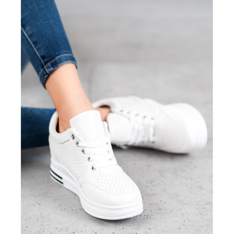 Weide Evolutions white sneakers 1