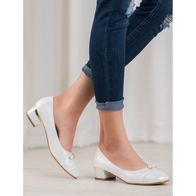 SHELOVET Elegant Pumps With A Pearl white grey 1