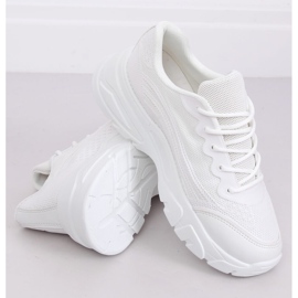 White DML902 White sports shoes 2