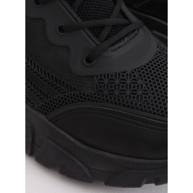 Black DML902 All Black sports shoes 2