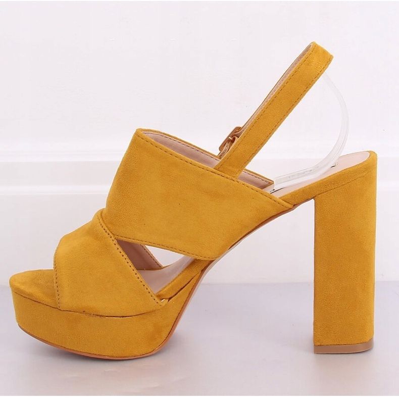 Sandals on the post honey 9R02 Yellow 1