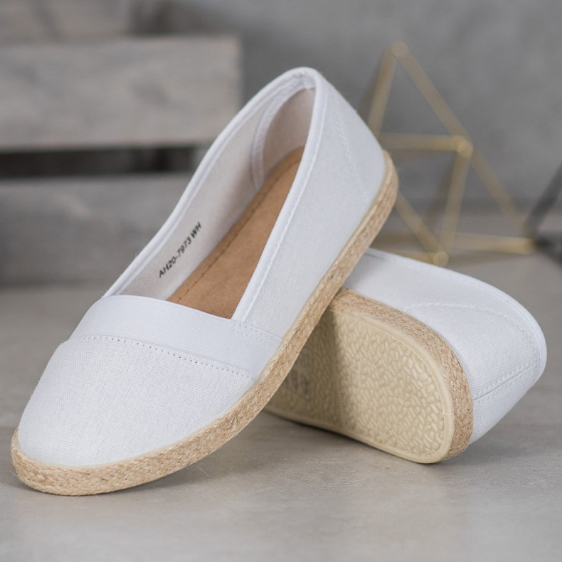 MCKEYLOR Slip-On Shoes white 2
