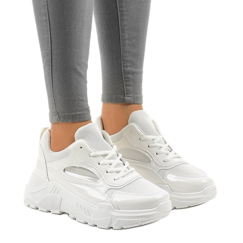 White fashionable sports shoes MS381E-9 1