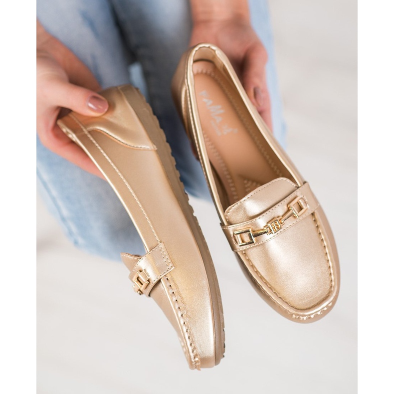 Fama Elegant golden loafers 1