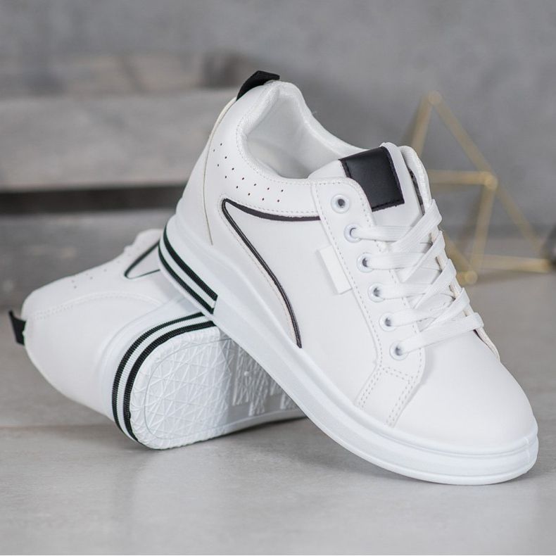 SHELOVET White Shoes With Hidden Wedge 1