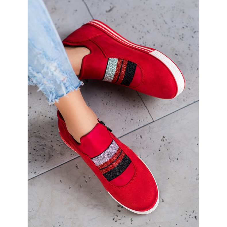 Ideal Shoes Slip-on Sneakers With A Zipper red 1