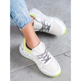 SHELOVET Sneakers With Mesh white 2