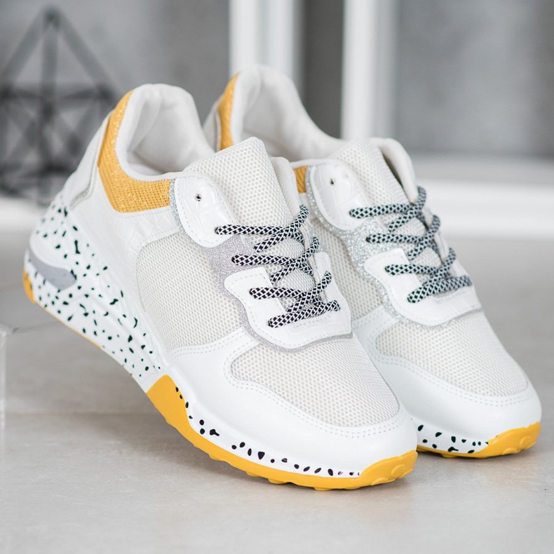 SHELOVET Sneakers With Mesh white 2