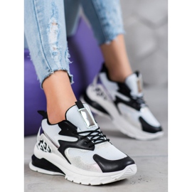 Ideal Shoes Sneakers With Black Inserts white 1