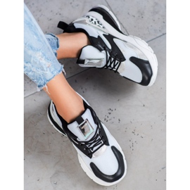 Ideal Shoes Sneakers With Black Inserts white 2