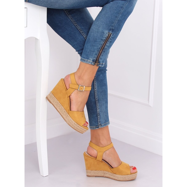Sandals on wedges honey 9R195 Yellow 1
