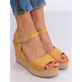 Sandals on wedges honey 9R195 Yellow 2