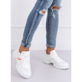 White sports shoes C051 Blanco 1