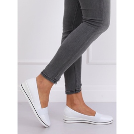 White wedge ballerinas S81B001 White 1
