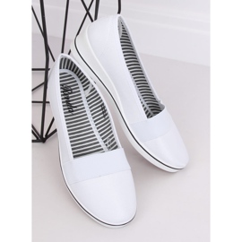 White wedge ballerinas S81B001 White 2