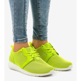 Green women's sports shoes Z105 1