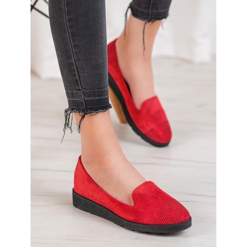 Sixth Sense Lordsy On The Platform red 1