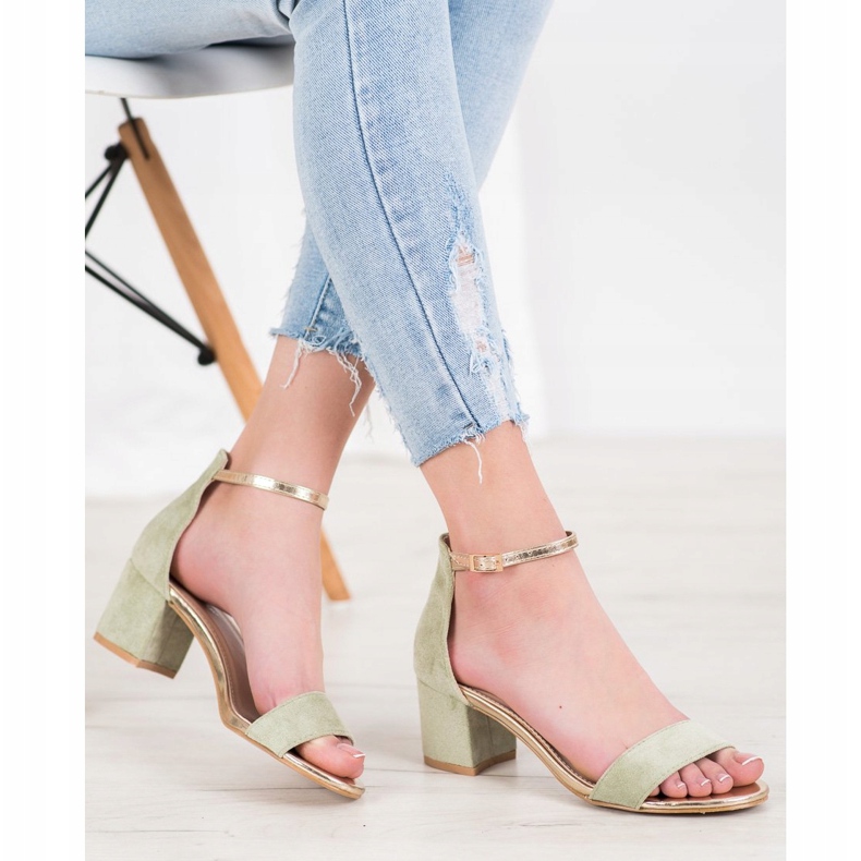 Seastar Sandals With A Gold Strap green 1