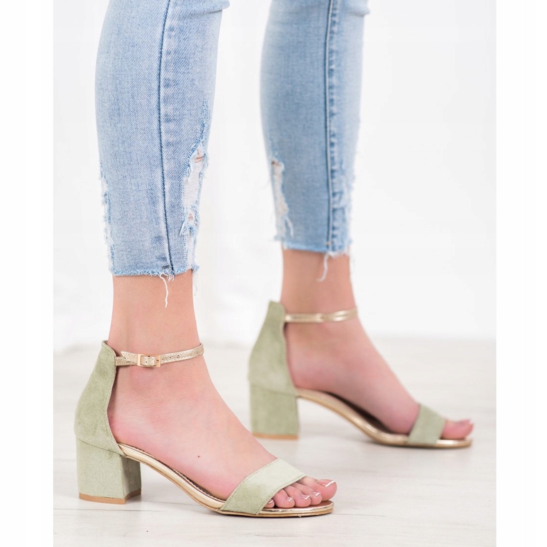 Seastar Sandals With A Gold Strap green 2