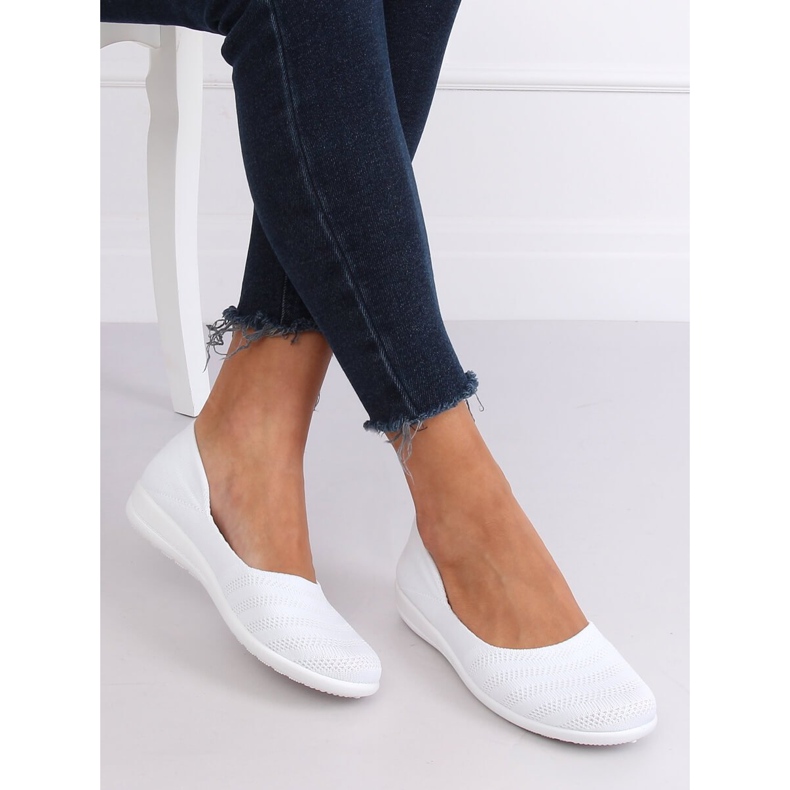 IC03 White mesh ballerinas 2