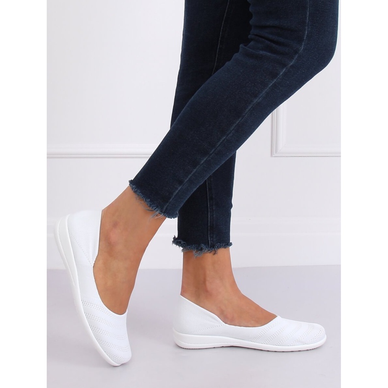 IC03 White mesh ballerinas 1