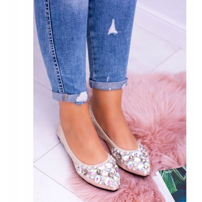 Lu Boo Golden Ballerinas on Elastic Stones Even 2