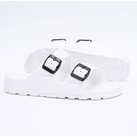 Flameshoes Women's Slippers Light Garden White 1 Flameshoes Women's Slippers Light Garden White 1
