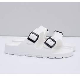Flameshoes Men's White Garden Light Slippers 1