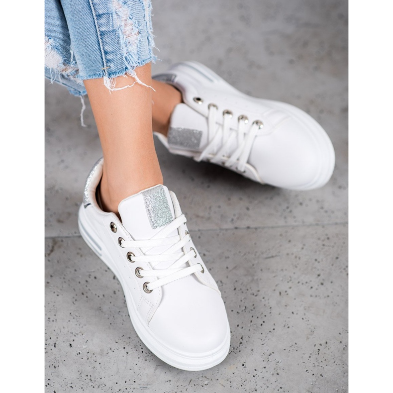 Diamantique Sports Shoes On The Platform white 2