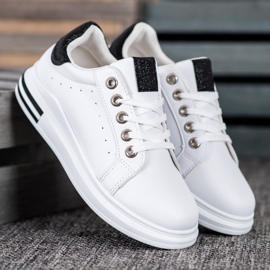 Diamantique Sports Shoes On The Platform white 1