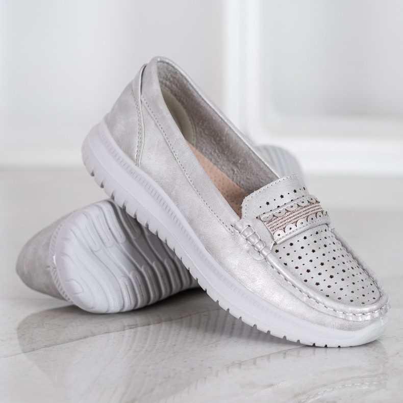 Small Swan Loafers On The Platform grey 2