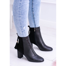 Black women's boots on a heel Laura Messi 1821 2
