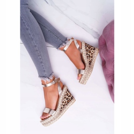 Women's Sandals Lu Boo On a Wedge Linen Golden Shiran 1