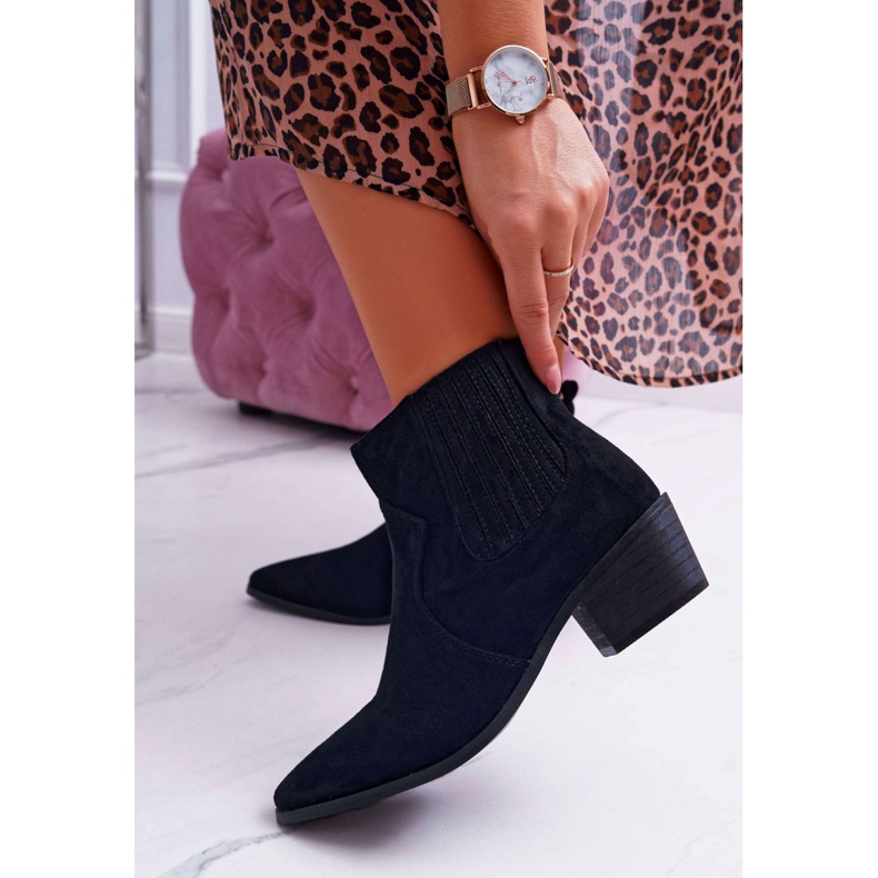 Women's Boots on a flat heel Black Umberco 2