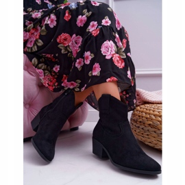 BUGO Women's Boots On Flat Heel Cowboy Boots Black Telifa 2