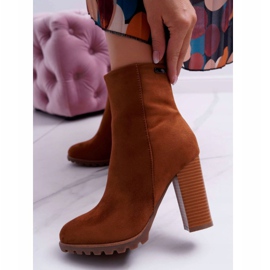 EVE Women's boots on a heel Suede Camel Cadillac brown 1