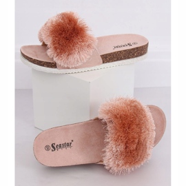 Pink BG57P Pink slippers with pompom 2
