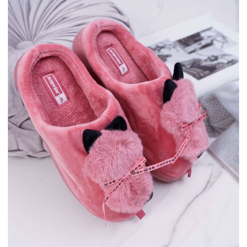 BUGO Women's Slippers With Fur Kitten Red Kitty 1