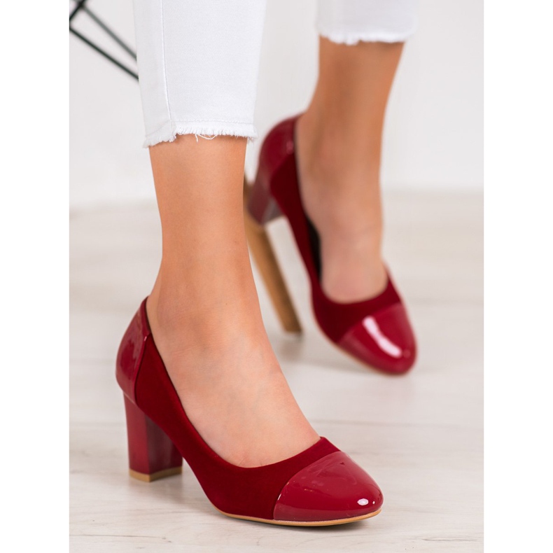 Weide Burgundy pumps red 1