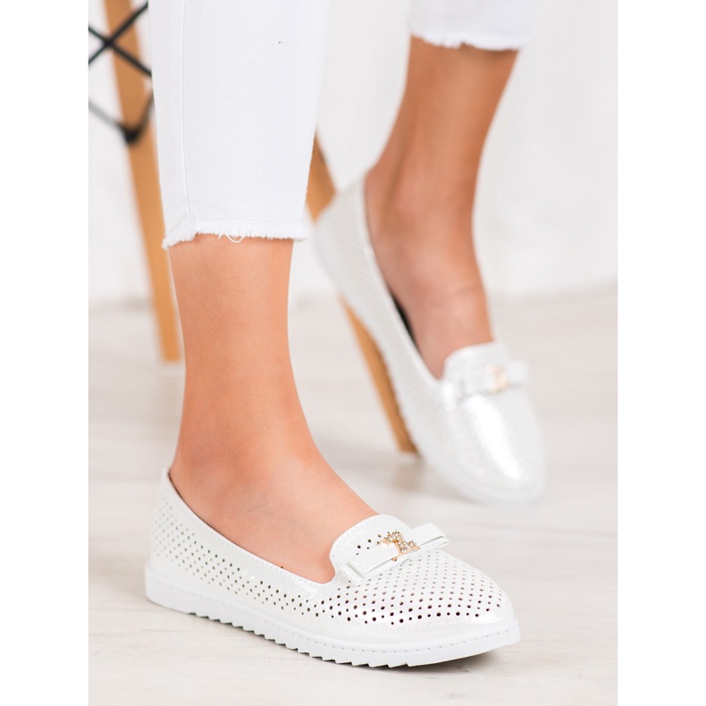 Weide Openwork Lords With Ornament white 1